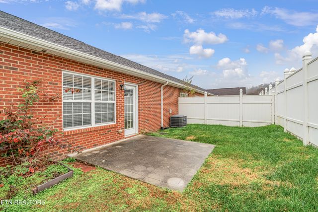 8001 Gatekeeper Way, Knoxville, TN 37931