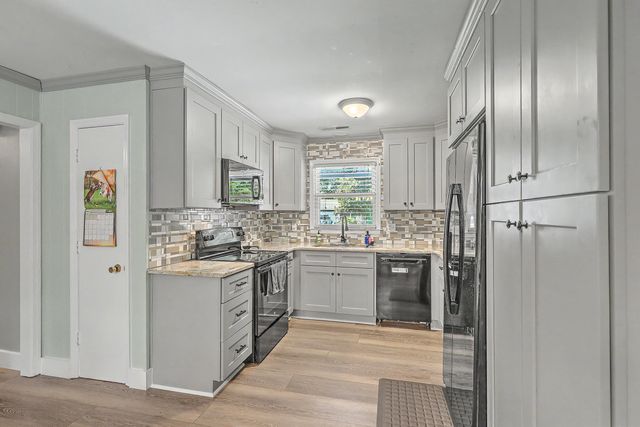 221 Judith Drive, Summerville, SC 29485