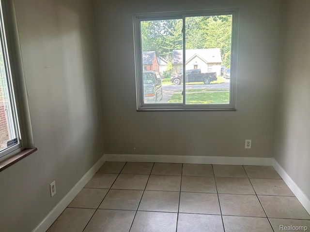 18500 Garfield, Redford Charter Township, MI 48240