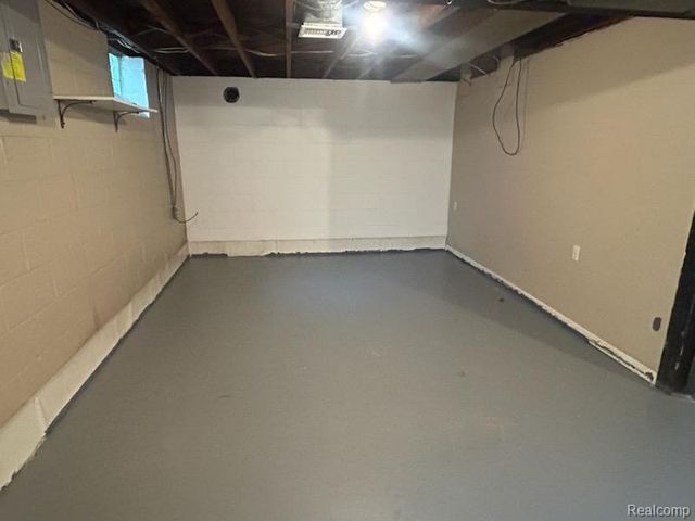 18500 Garfield, Redford Charter Township, MI 48240