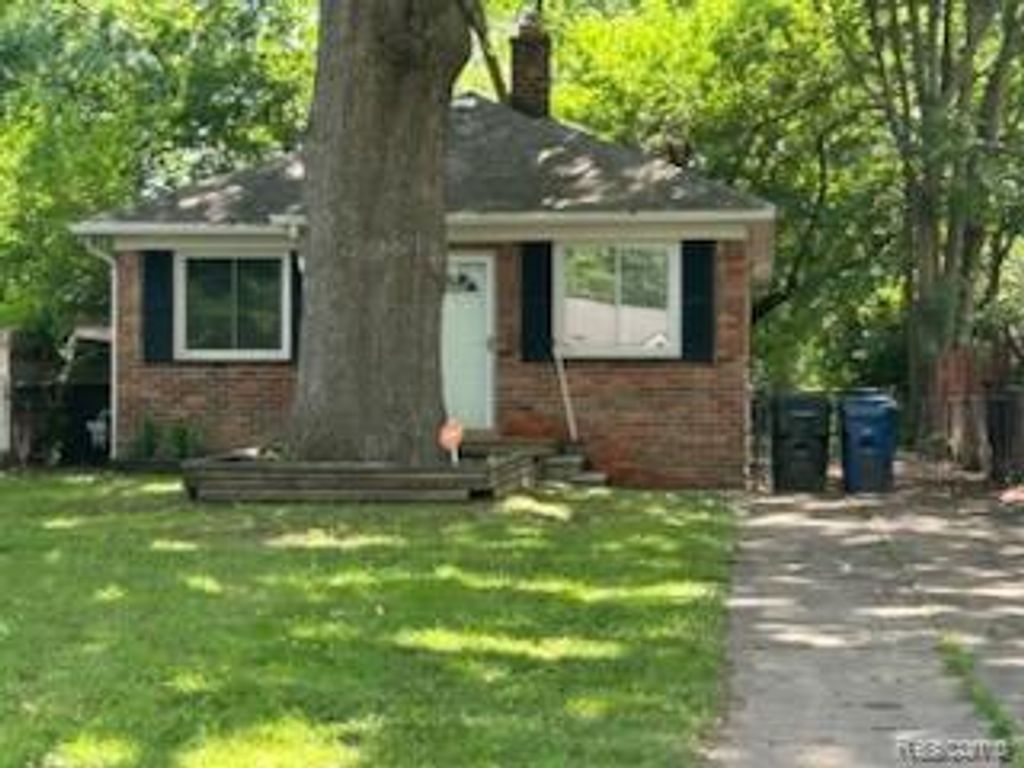 18500 Garfield, Redford Charter Township, MI 48240
