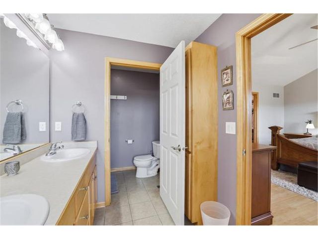 1615 Rolling Hills Lane, River Falls, WI 54022