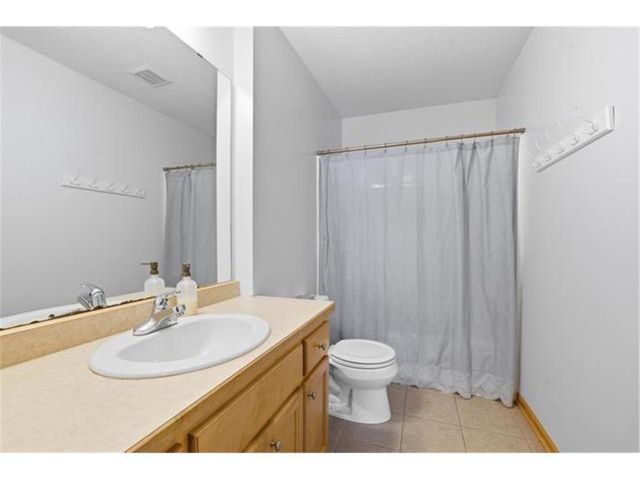 1615 Rolling Hills Lane, River Falls, WI 54022