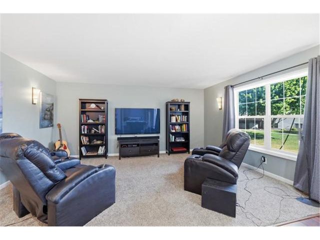 1615 Rolling Hills Lane, River Falls, WI 54022