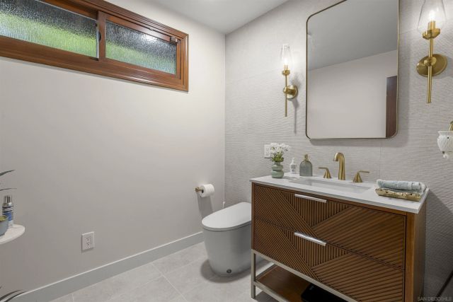 1524 SANTA ELENA CT., Solana Beach, CA 92075