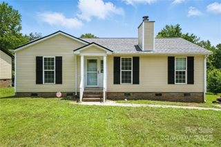 8106 Strawberry Point Drive, Charlotte, NC 28215
