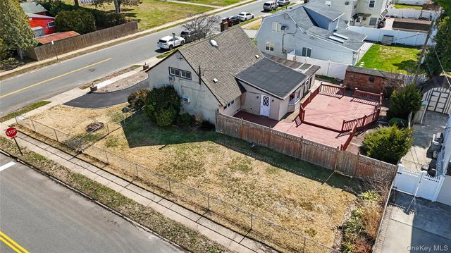 37 Fork Lane, Hicksville, NY 11801