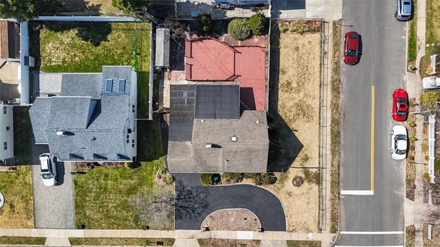 37 Fork Lane, Hicksville, NY 11801