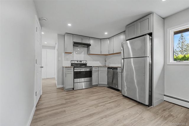 37 Fork Lane, Hicksville, NY 11801