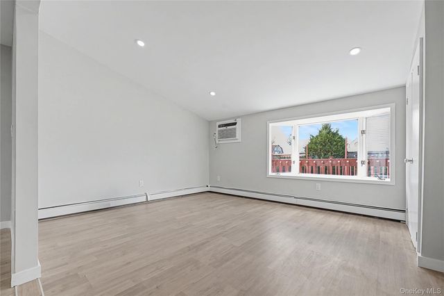 37 Fork Lane, Hicksville, NY 11801