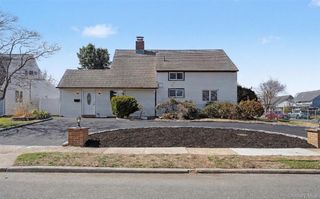 37 Fork Lane, Hicksville, NY 11801