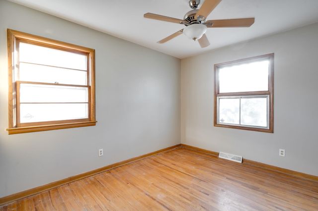 2616 S Southeast Dr, Wichita, KS 67216