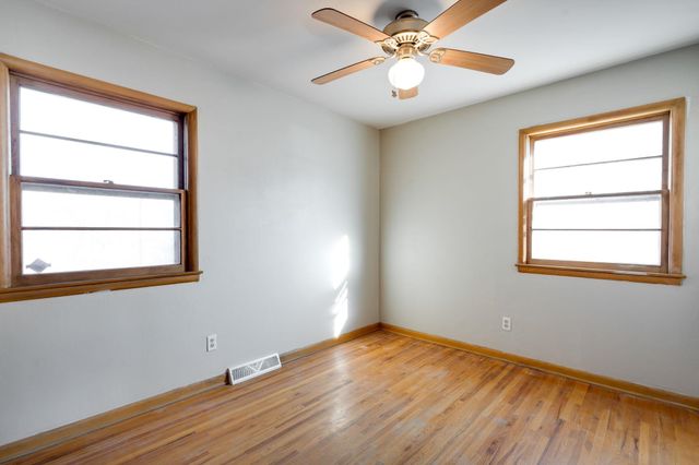 2616 S Southeast Dr, Wichita, KS 67216