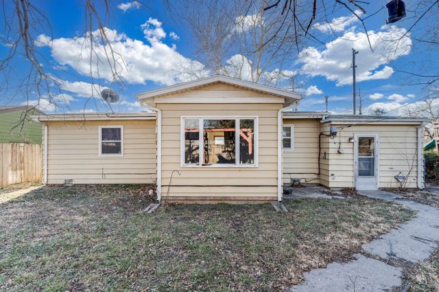2616 S Southeast Dr, Wichita, KS 67216