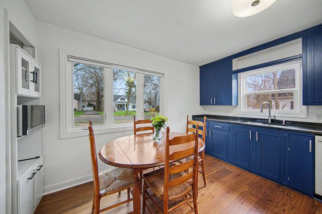 1425 Iroquois Place, Ann Arbor, MI 48104