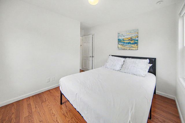 1425 Iroquois Place, Ann Arbor, MI 48104