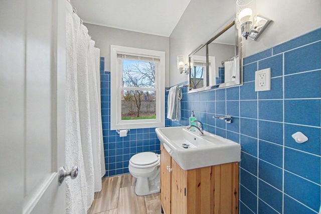 1425 Iroquois Place, Ann Arbor, MI 48104