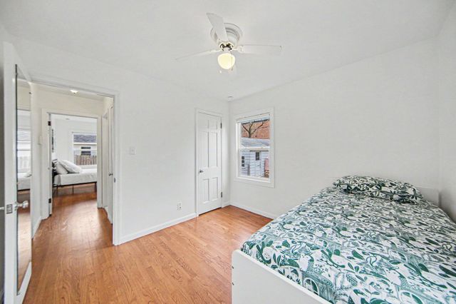 1425 Iroquois Place, Ann Arbor, MI 48104