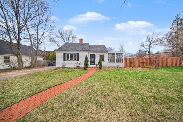 1425 Iroquois Place, Ann Arbor, MI 48104