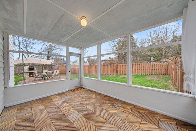 1425 Iroquois Place, Ann Arbor, MI 48104