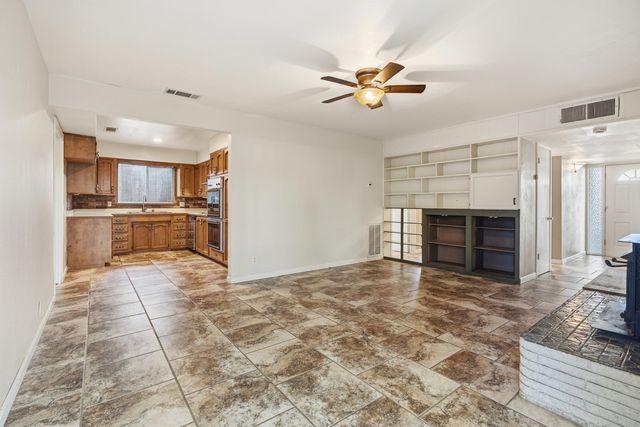 2077 Skyline Drive, Redding, CA 96001