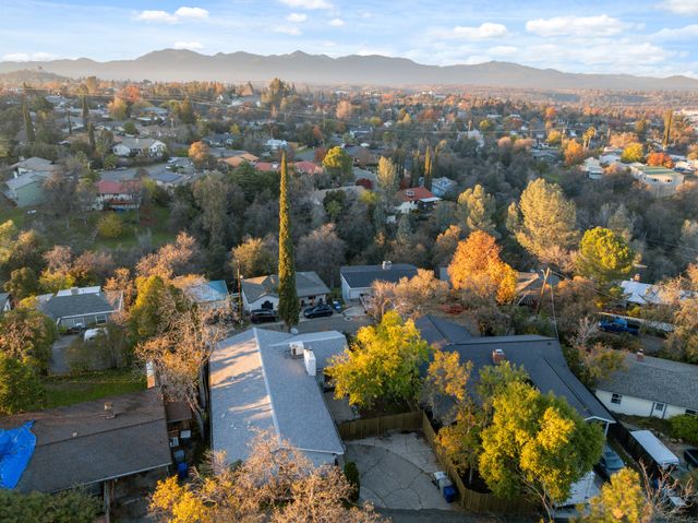 2077 Skyline Drive, Redding, CA 96001