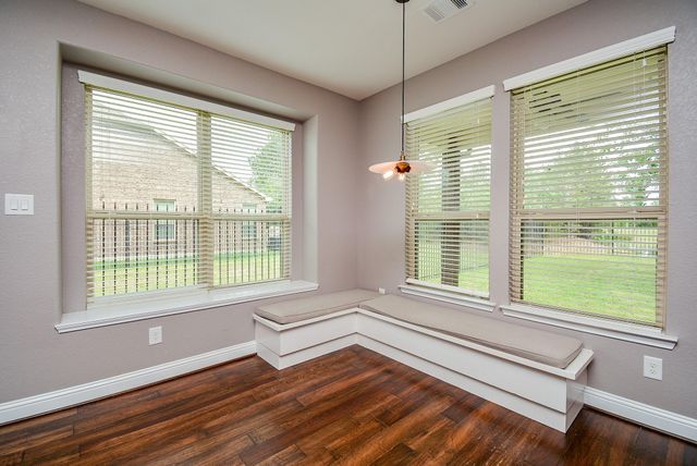 11 Waterfall Way, Tomball, TX 77375