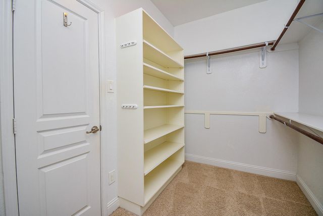 11 Waterfall Way, Tomball, TX 77375