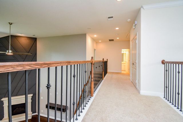 11 Waterfall Way, Tomball, TX 77375