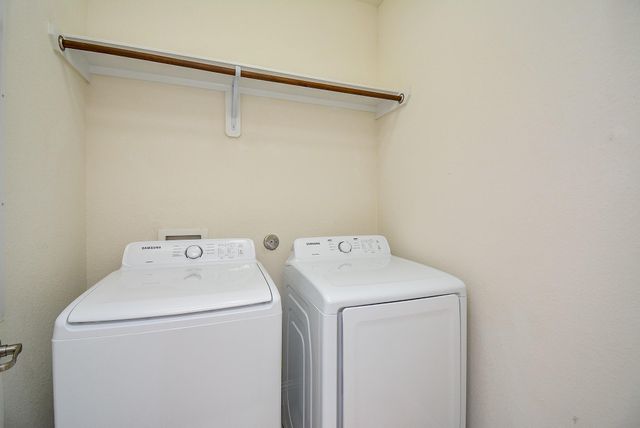 11 Waterfall Way, Tomball, TX 77375