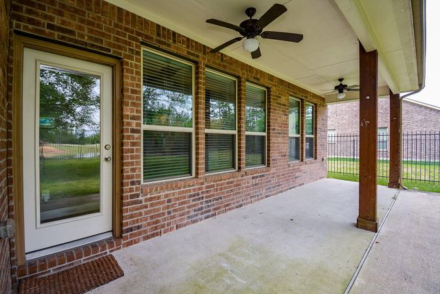 11 Waterfall Way, Tomball, TX 77375