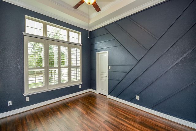 11 Waterfall Way, Tomball, TX 77375