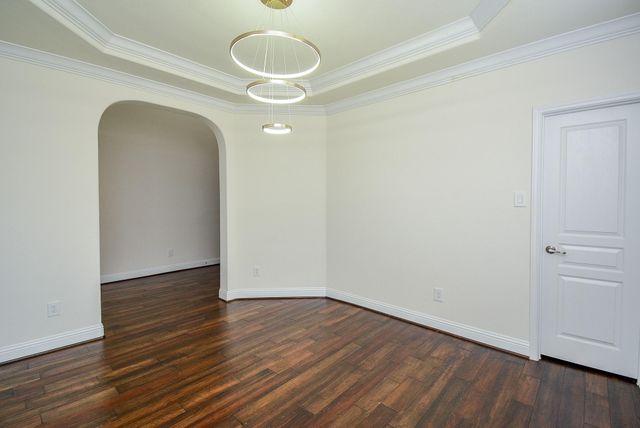 11 Waterfall Way, Tomball, TX 77375