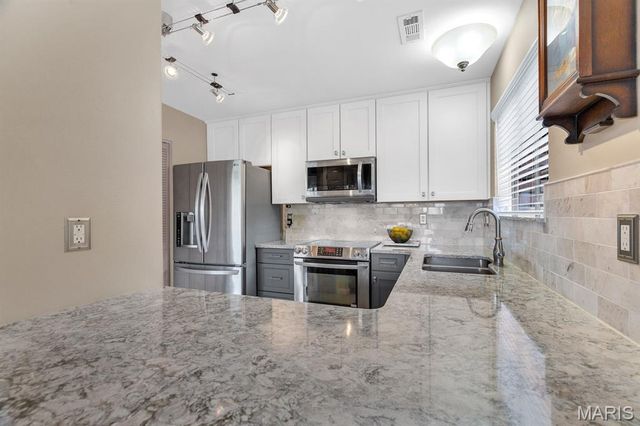 309 Hemingway Lane, Weldon Spring, MO 63304