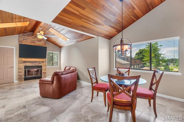 309 Hemingway Lane, Weldon Spring, MO 63304