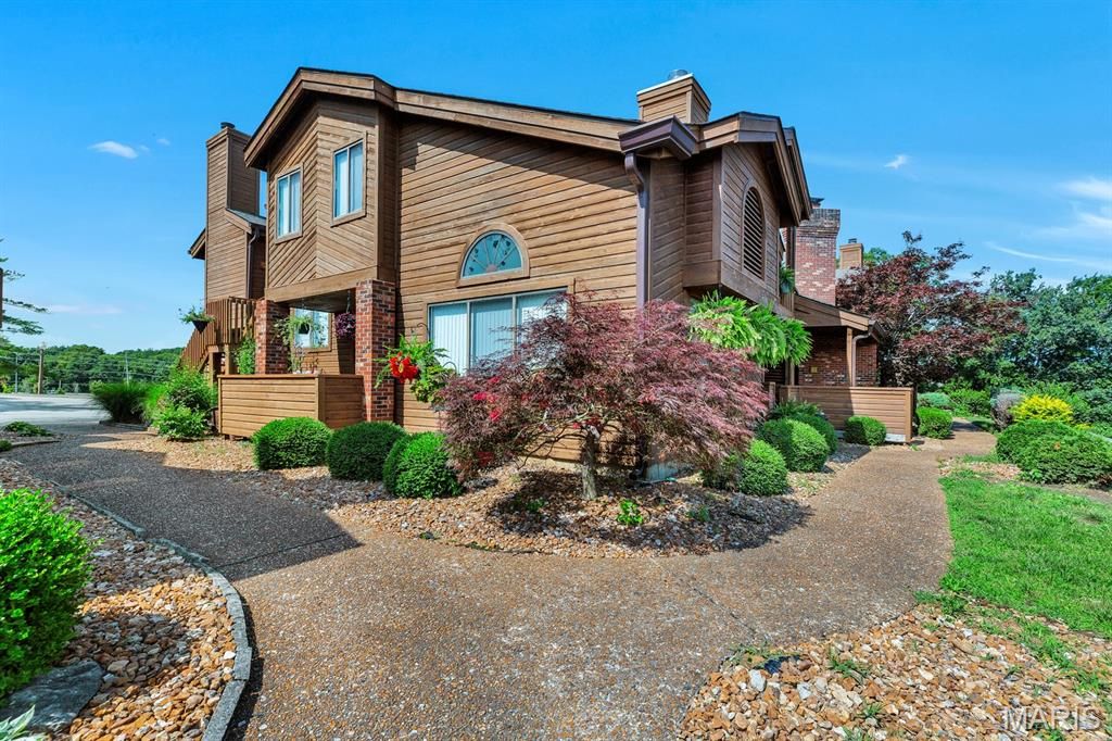 309 Hemingway Lane, Weldon Spring, MO 63304