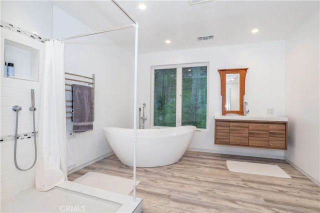 330 S Topanga Canyon Blvd., Topanga, CA 90290