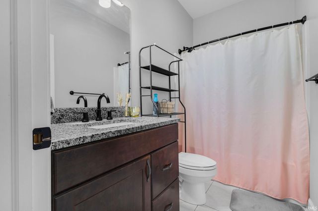 5919 Boxwood Dr E, South Bend, IN 46614