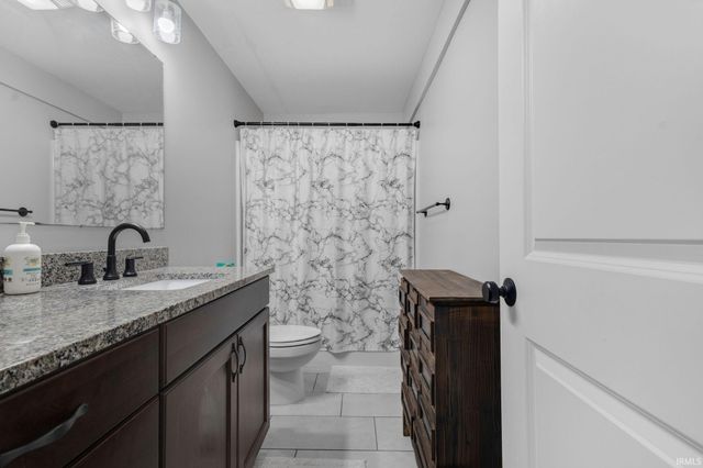 5919 Boxwood Dr E, South Bend, IN 46614
