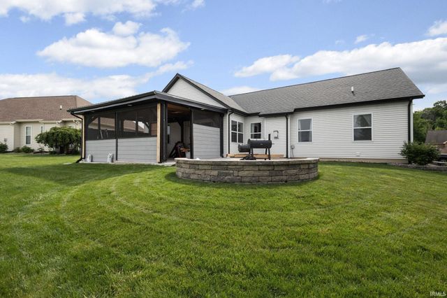 5919 Boxwood Dr E, South Bend, IN 46614