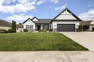 5919 Boxwood Dr E, South Bend, IN 46614