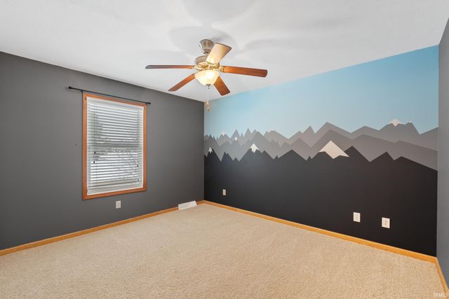 1199 N Slateview Court, Warsaw, IN 46582