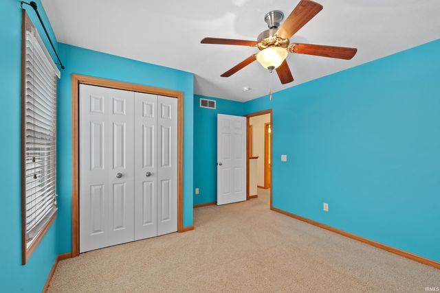 1199 N Slateview Court, Warsaw, IN 46582