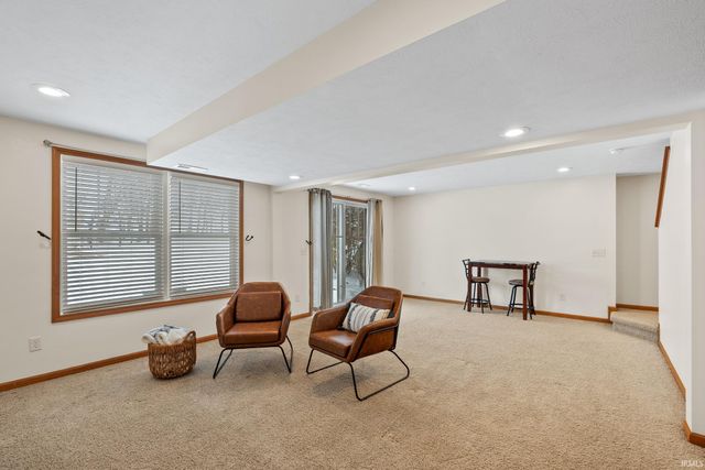 1199 N Slateview Court, Warsaw, IN 46582