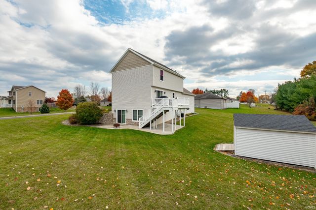 1199 N Slateview Court, Warsaw, IN 46582