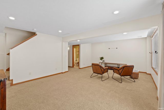 1199 N Slateview Court, Warsaw, IN 46582