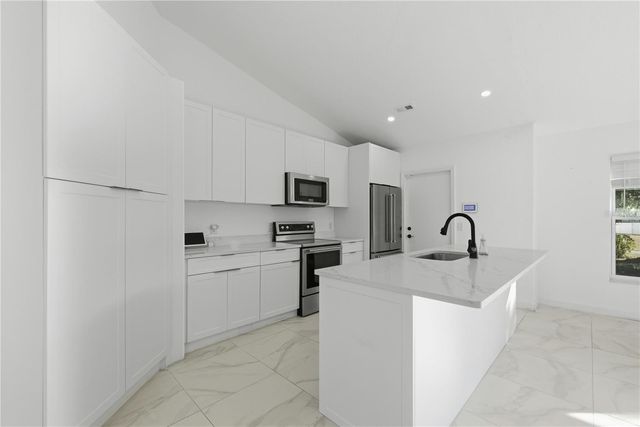 16190 SW 16TH COURT, Ocala, FL 34473