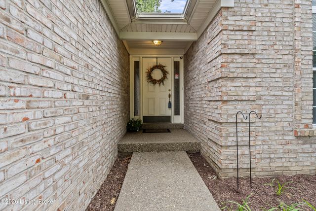3521 Coventry Tee Ct, Louisville, KY 40241