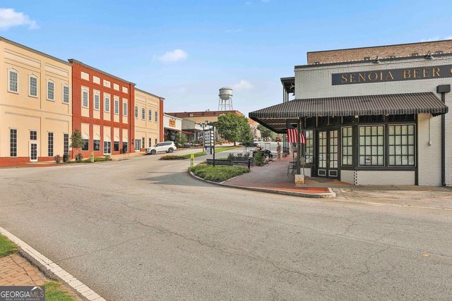 240 Southridge, Senoia, GA 30276