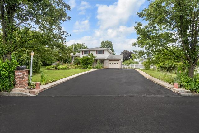 4279 Hilltop Place, Bethlehem Twp, PA 18020